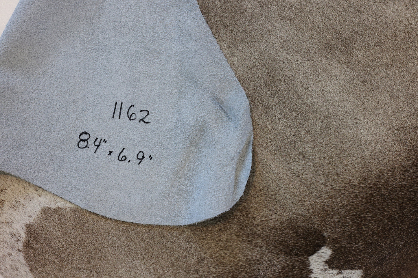 Natural Brazilian Cowhide Pattern 1162 (Grey Brown Brindle)