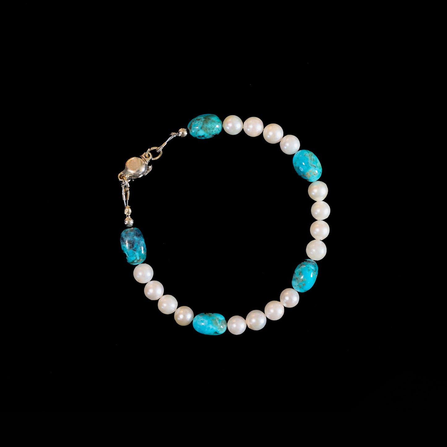 7" Kingman Turquoise & Freshwater Pearl Bracelet with Silver Magnetic Clasp 168