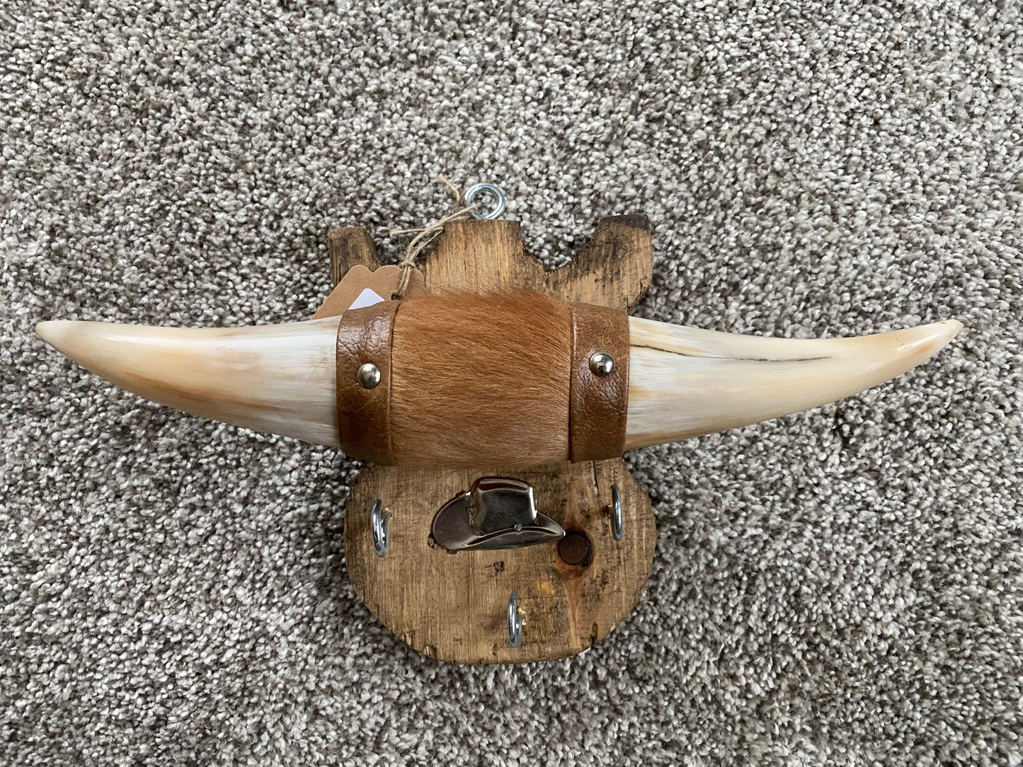 Small Horns Keyholder Hat 1