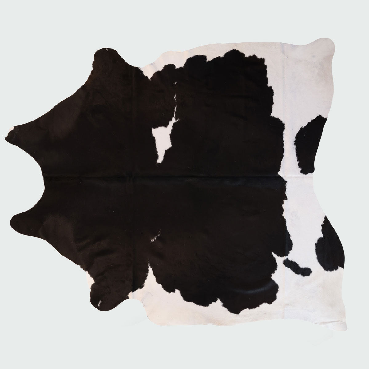 Natural Brazilian Cowhide Pattern 1104 (Black and White)