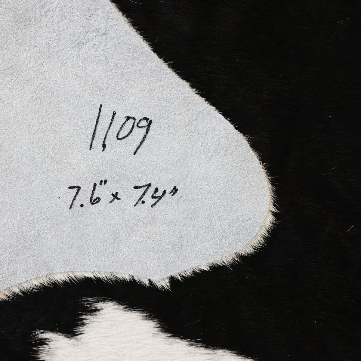 Natural Brazilian Cowhide Pattern 1109 (Black and White)