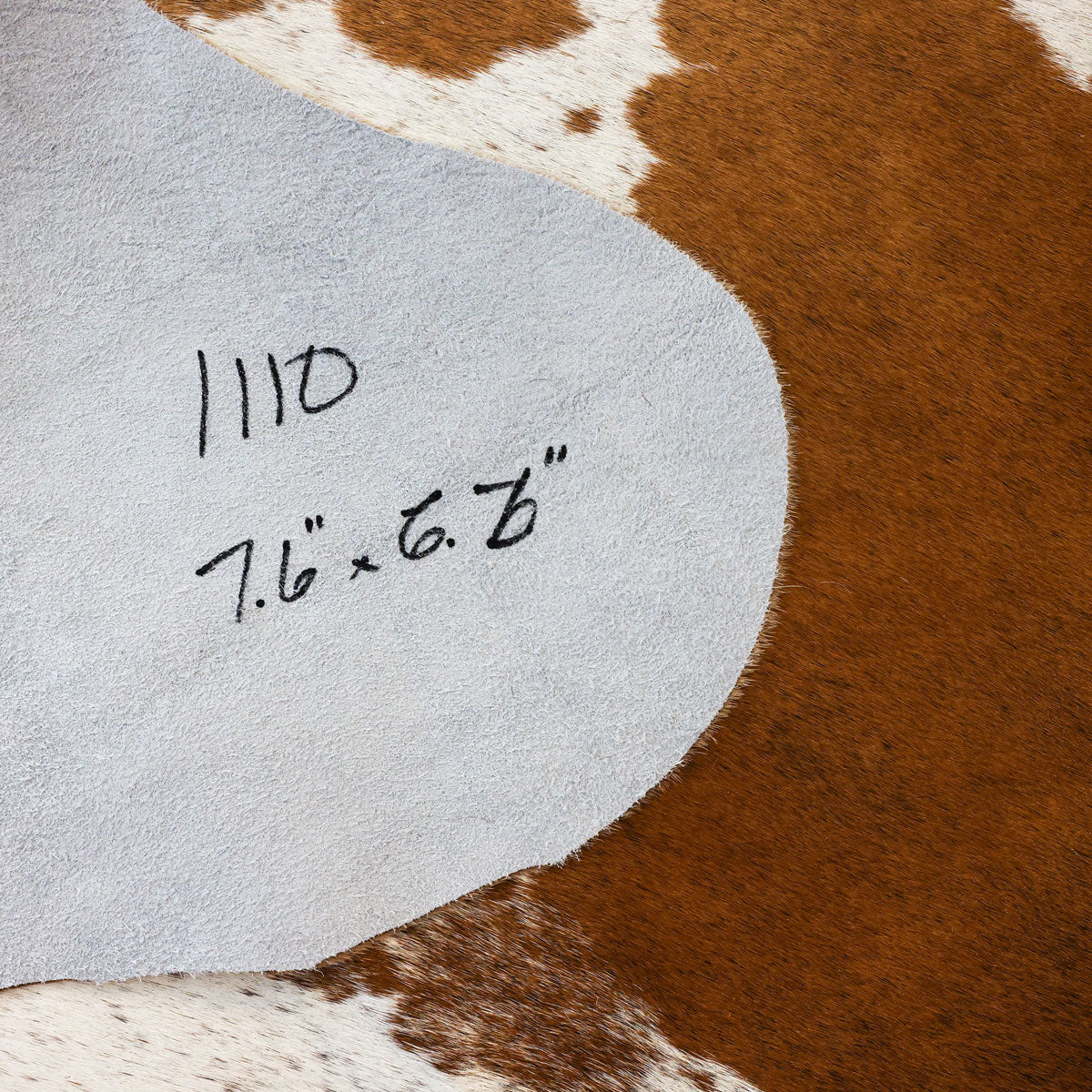 Natural Brazilian Cowhide Pattern 1110 (Golden Brown)