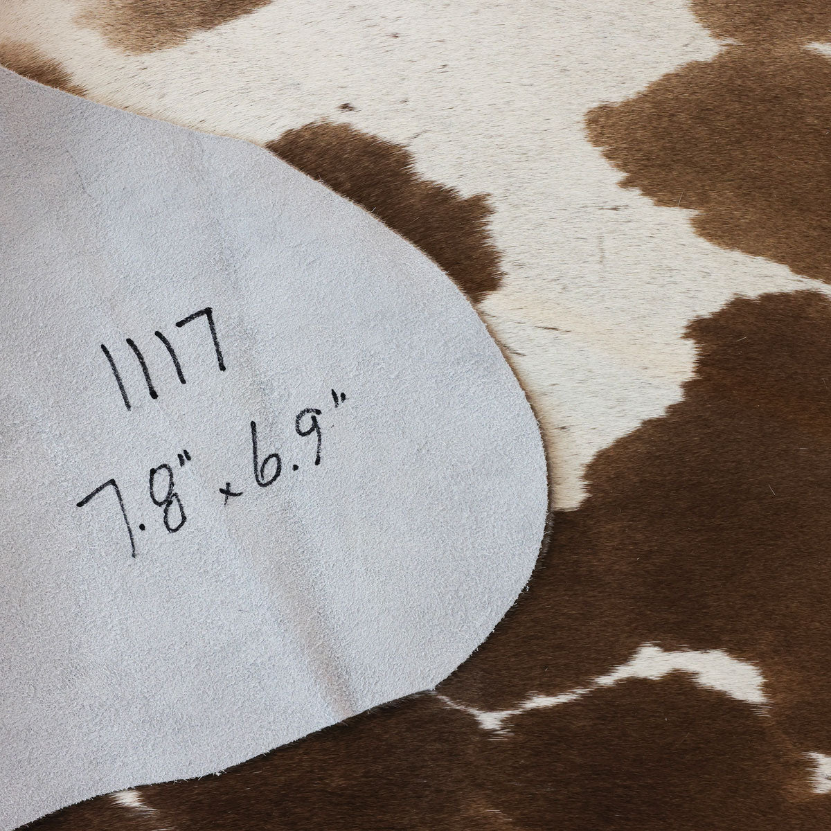 Natural Brazilian Cowhide Pattern 1117 (Golden Brown)