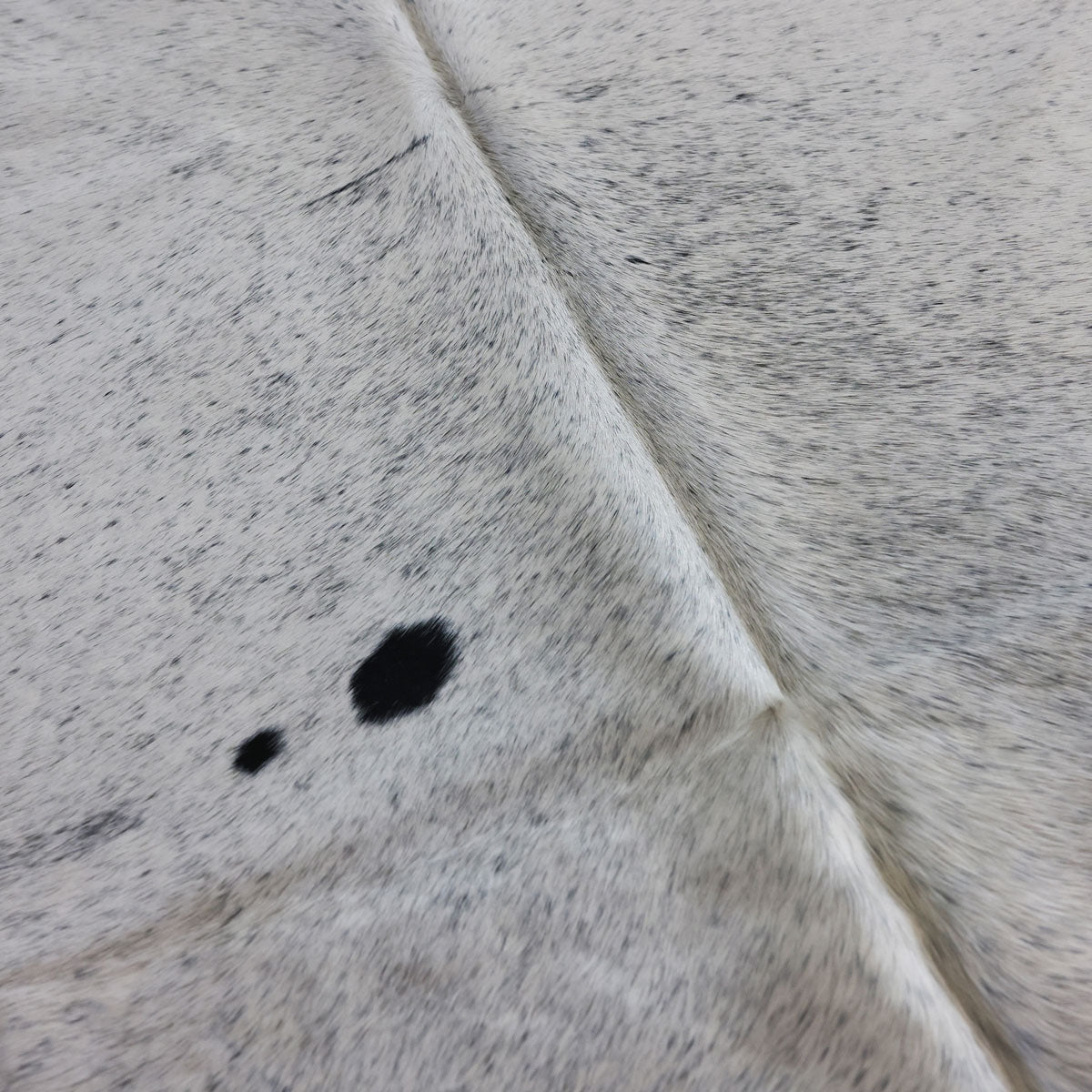 Natural Brazilian Cowhide Pattern 1127 (Grey)