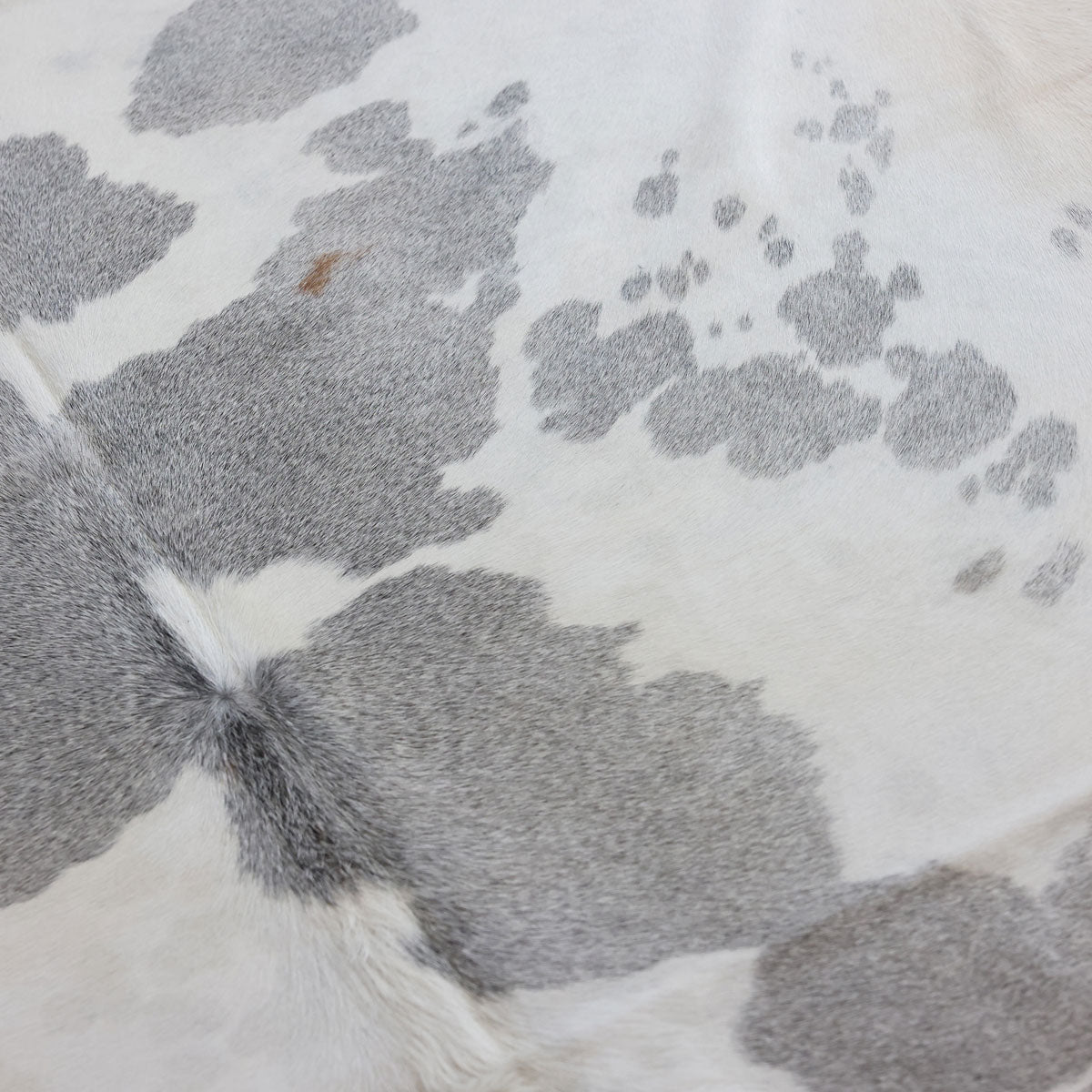 Natural Brazilian Cowhide Pattern 1130 (Grey Brown Brindle)