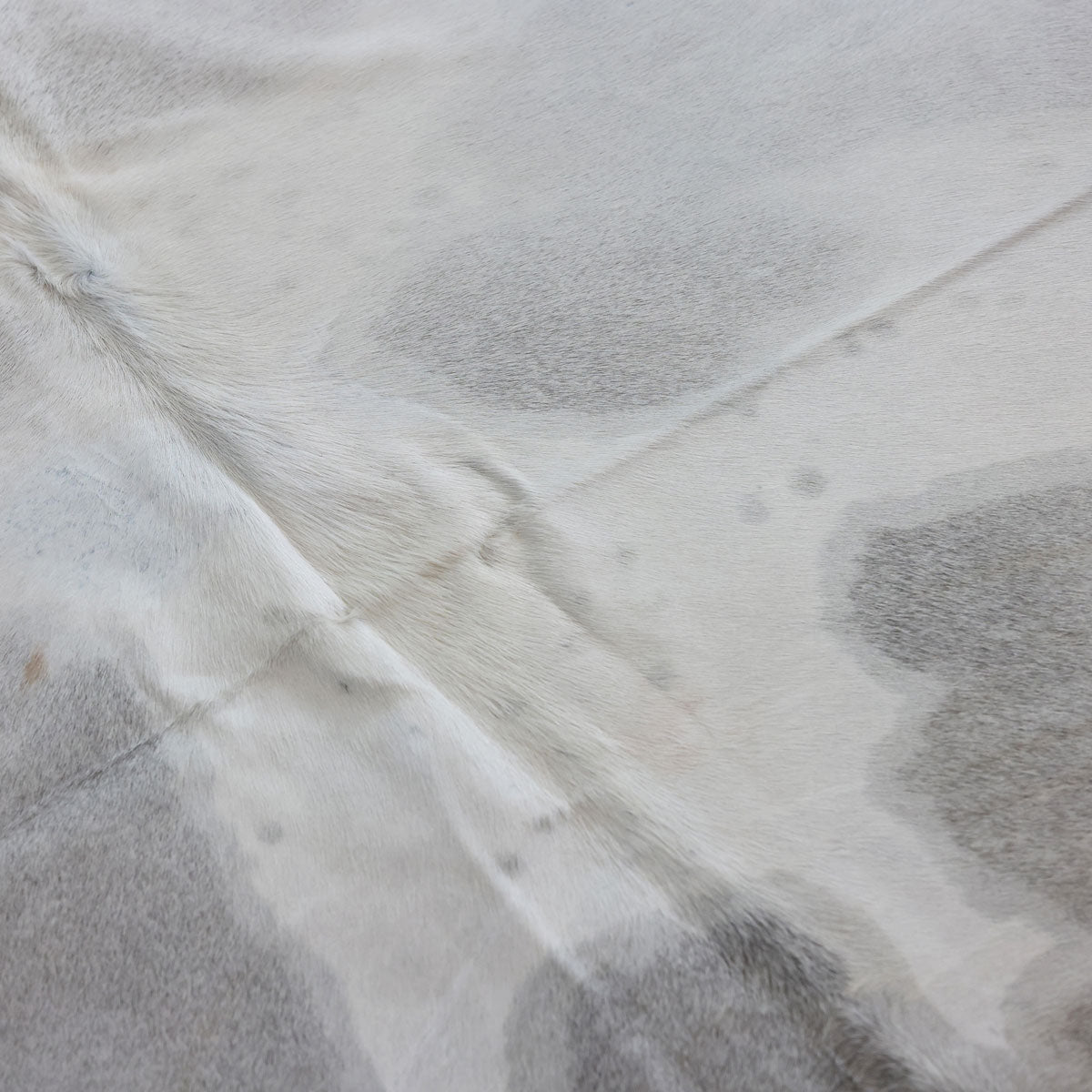 Natural Brazilian Cowhide Pattern 1134 (Grey)