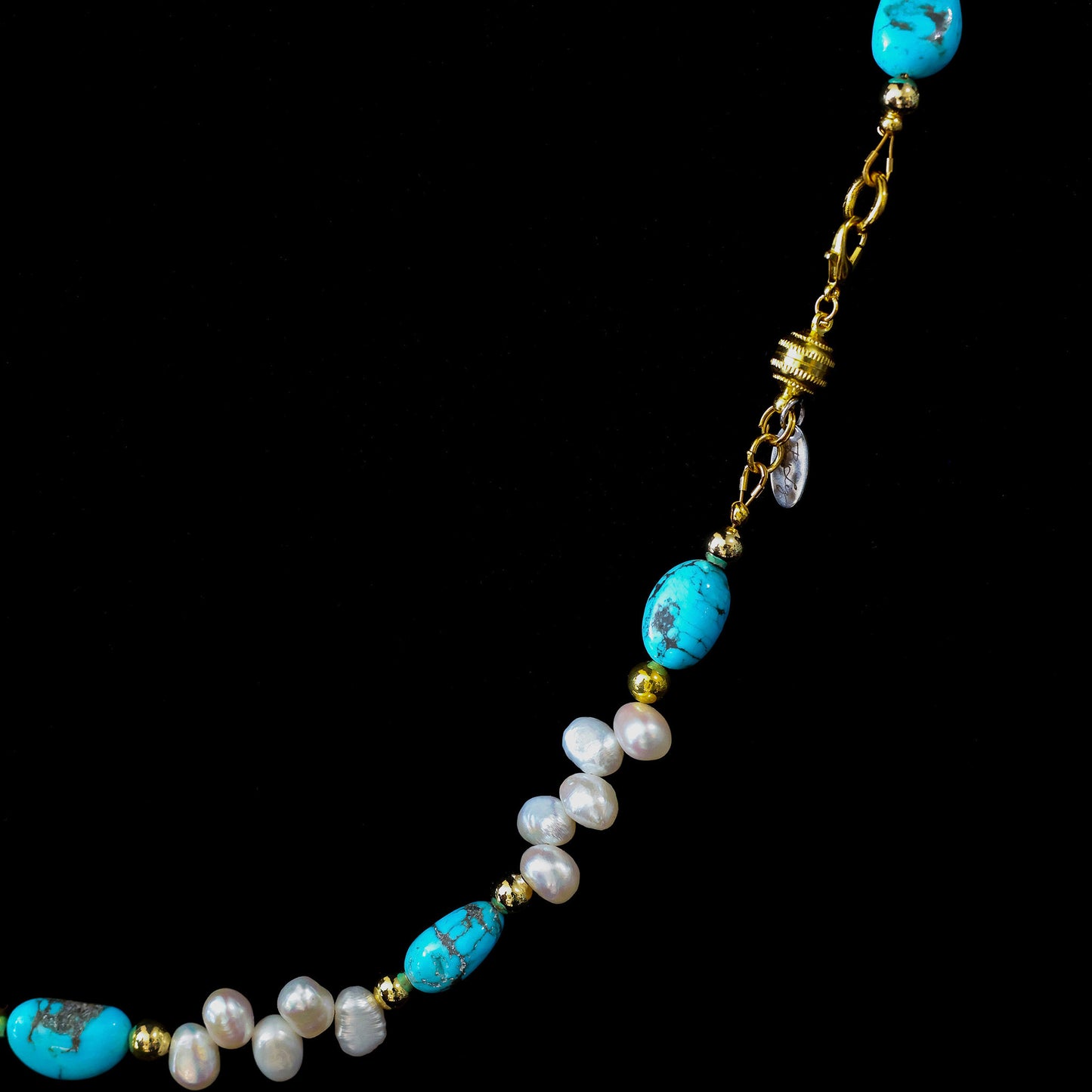 15" Kingman Turquoise & FW Pearl Necklace with Gold Magnetic Clasp 105