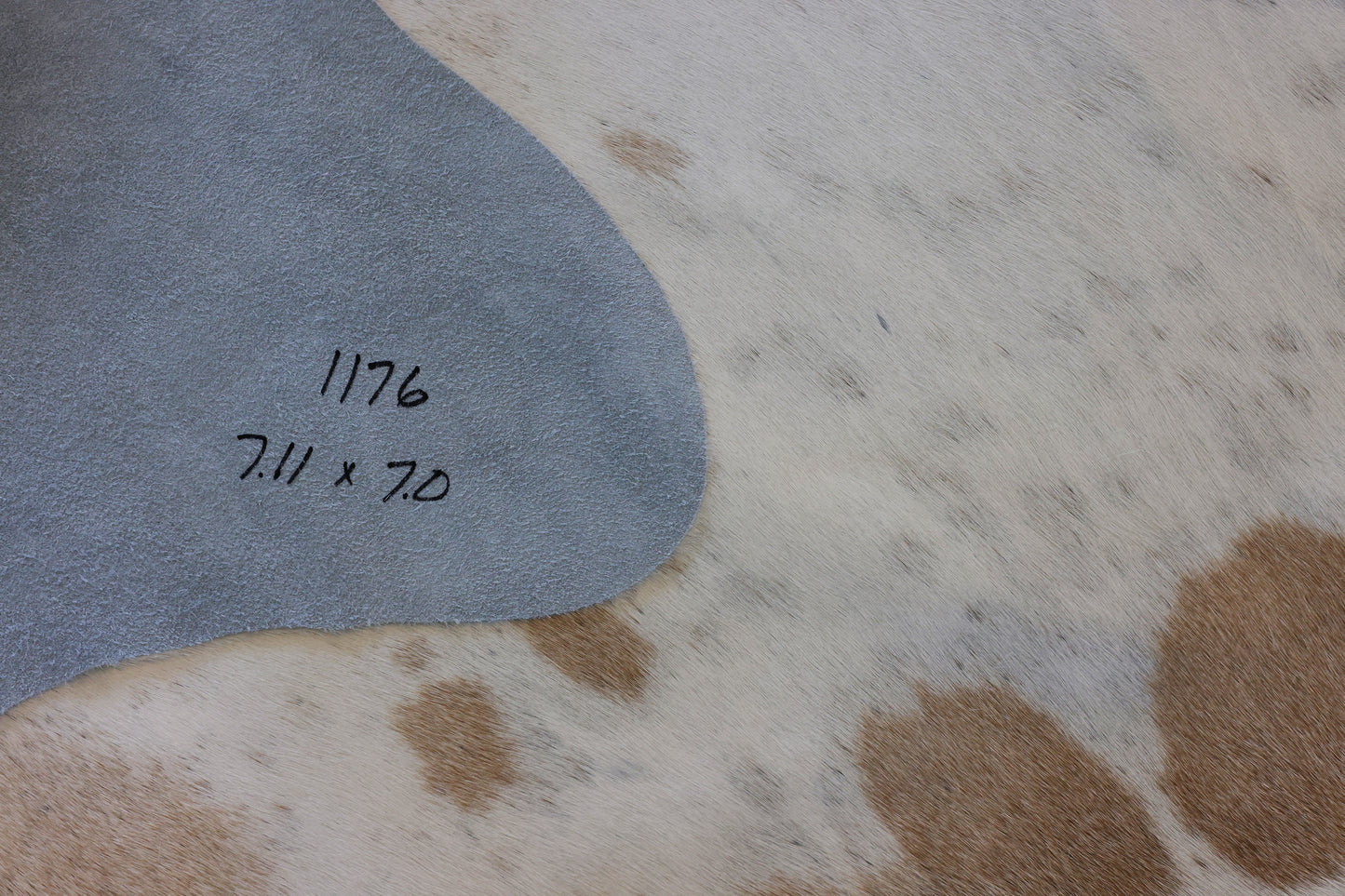 Natural Brazilian Cowhide Pattern 1176 (Brown Grey Brindle)